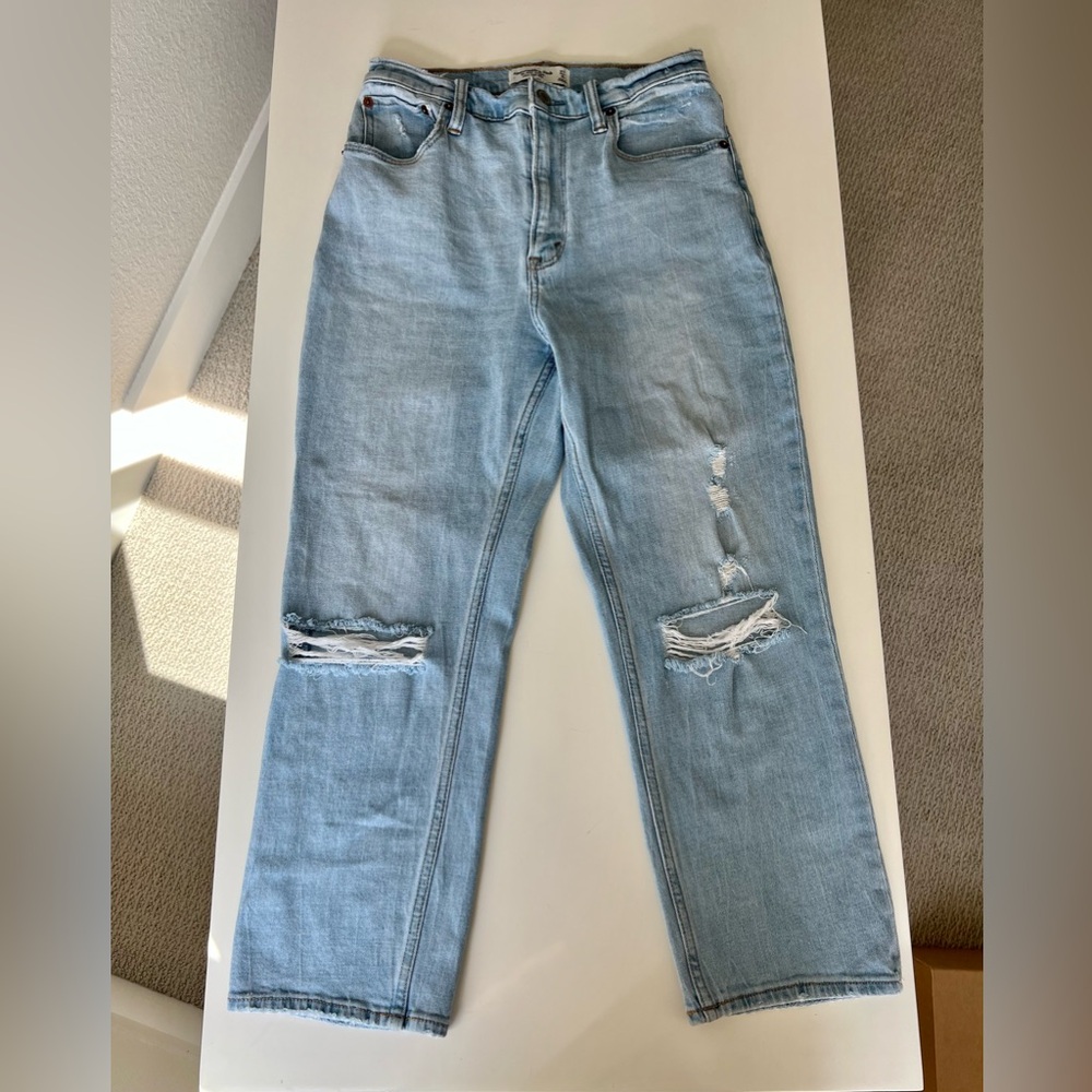 Abercrombie & Fitch Curve Love Ultra High Rise Ankle Straight Jean